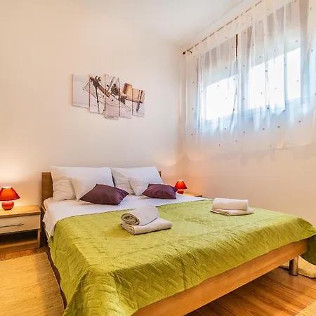 Apartment Renata Sveti Filip i Jakov